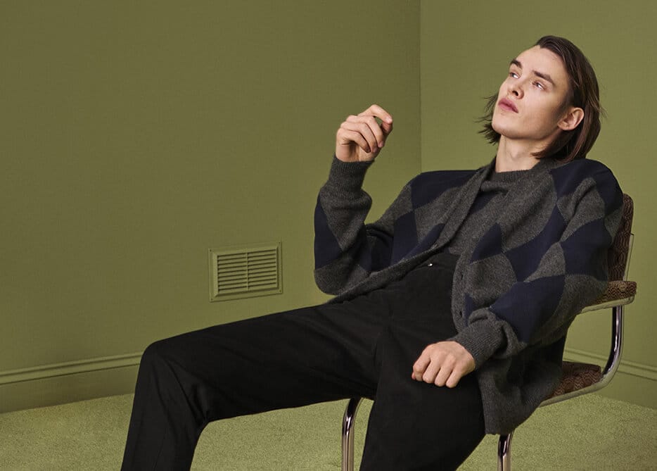 Stella McCartney F/W 2017: British Tailoring With a Modern Twist Stella McCartney F/W 2017: British Tailoring With a Modern Twist