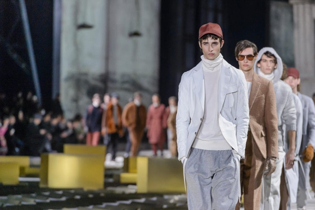 Ermenegildo Zegna reinterprets the classic suit for Fall/Winter 2017 Ermenegildo Zegna reinterprets the classic suit for Fall/Winter 2017