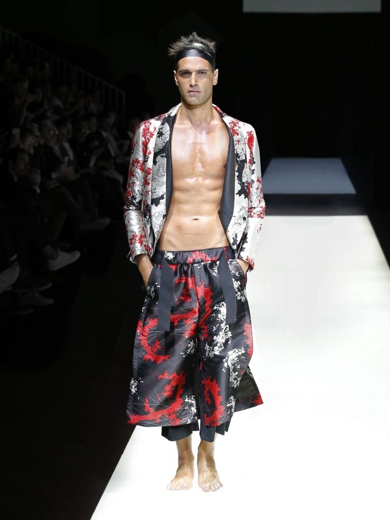 East Meets West: Emporio Armani Spring/Summer 2018 East Meets West: Emporio Armani Spring/Summer 2018
