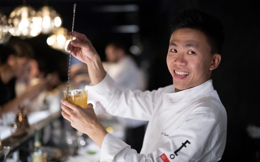 #MensFolioMeets Bar Manager of Employees Only Jiawei on How to Serve A Cocktail Like a Bar Manager #MensFolioMeets Bar Manager of Employees Only Jiawei on How to Serve A Cocktail Like a Bar Manager