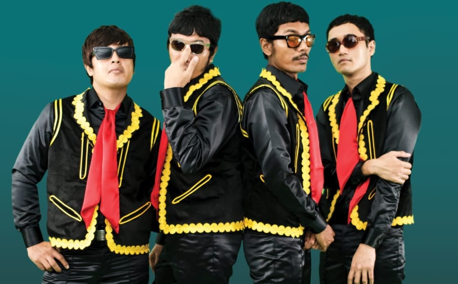 #MensFolioMeets The Pinholes AKA #TheBrownBeatles on Their Singapore Surf Sound #MensFolioMeets The Pinholes AKA #TheBrownBeatles on Their Singapore Surf Sound