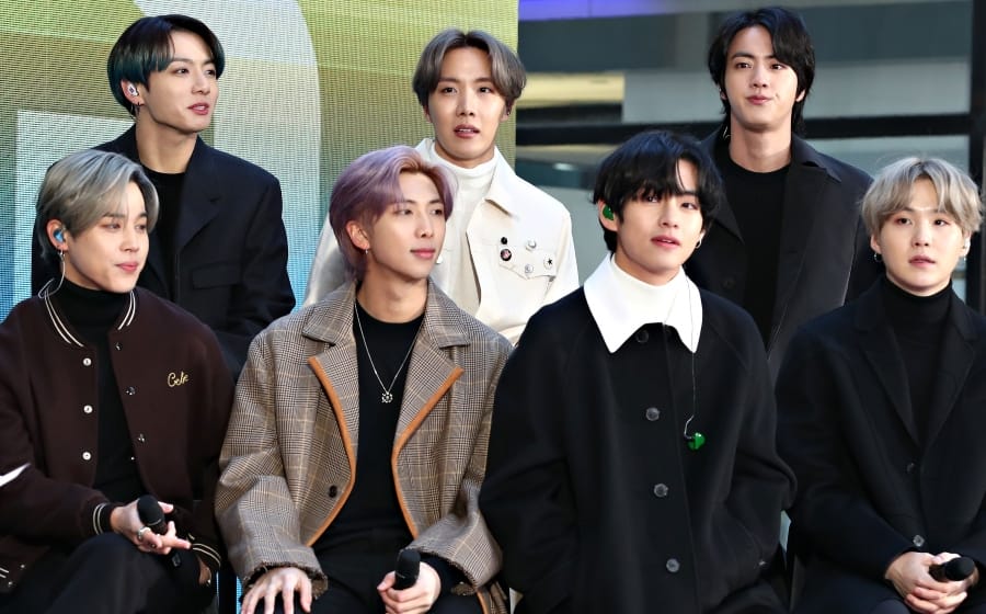 #ManCrushMonday — The Members of BTS Teach us How to Master the #SquadPic #ManCrushMonday — The Members of BTS Teach us How to Master the #SquadPic