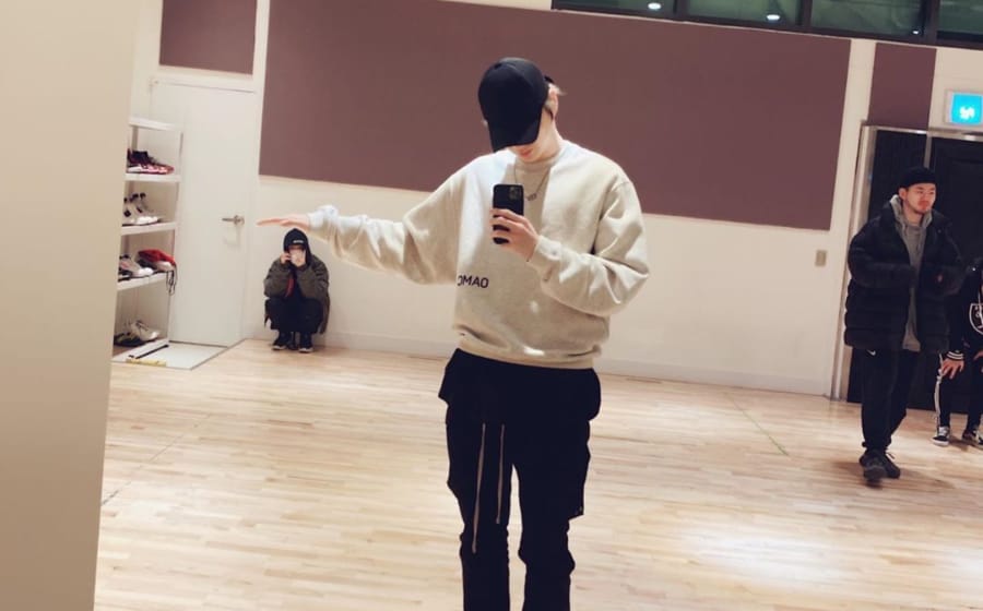 #ManCrushMonday — Let’s Talk About Kang Daniel’s Zoom Appropriate Work-From-Home Outfit #ManCrushMonday — Let’s Talk About Kang Daniel’s Zoom Appropriate Work-From-Home Outfit