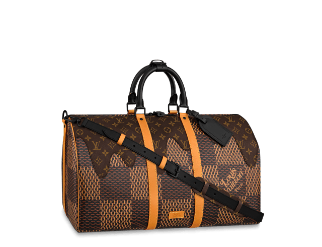Naga 🍅 on X: Louis Vuitton Brand Ambasador Kris Wu wrapped in