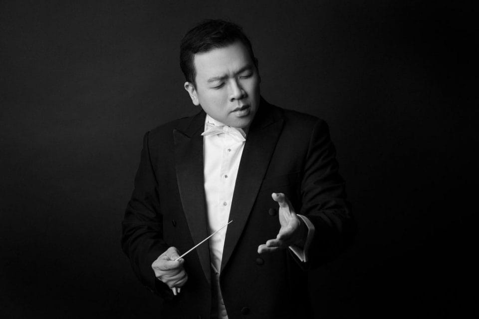 Adrian Chiang On the Non-Verbal Art of Music Conducting