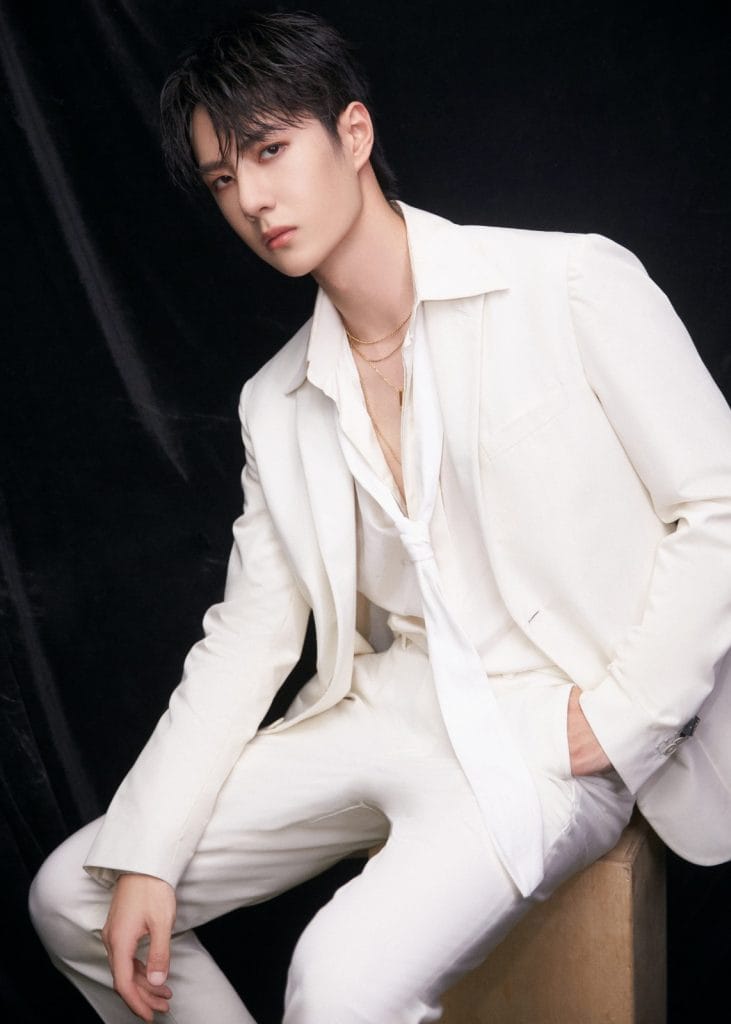 #ManCrushMonday — Wang Yi Bo Puts a Spin On the Classic White Suit 