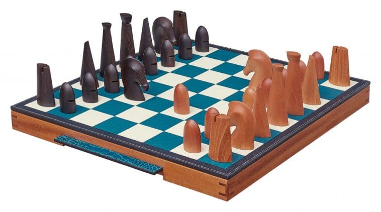  Hermès Gift Ideas  chess set queen's gambit