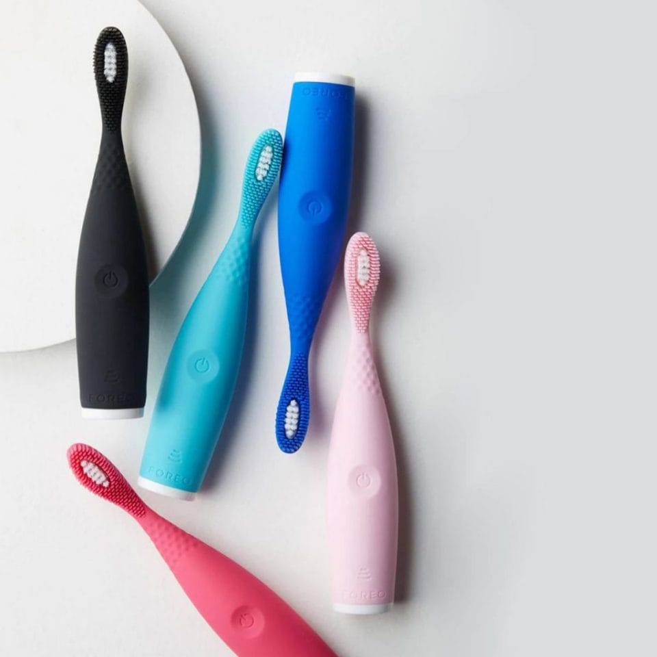The Best Electric Toothbrushes For the Sonically Inclined Foreo ISsa 2