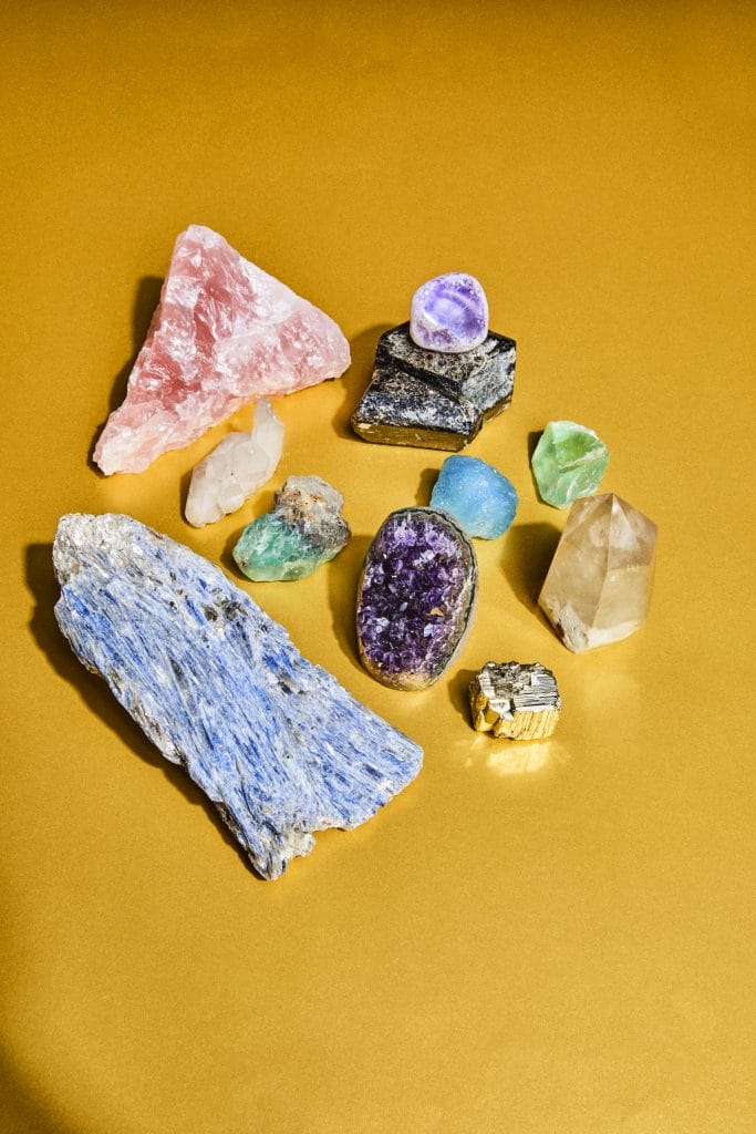 The Healing Power of Crystals According to Crystal Light