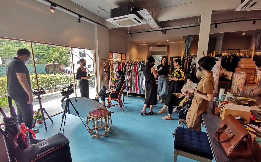 Felicia Toh, A Student Curator Takes Us Through the Makings of #SGFASHIONNOW Felicia Toh, A Student Curator Takes Us Through the Makings of #SGFASHIONNOW