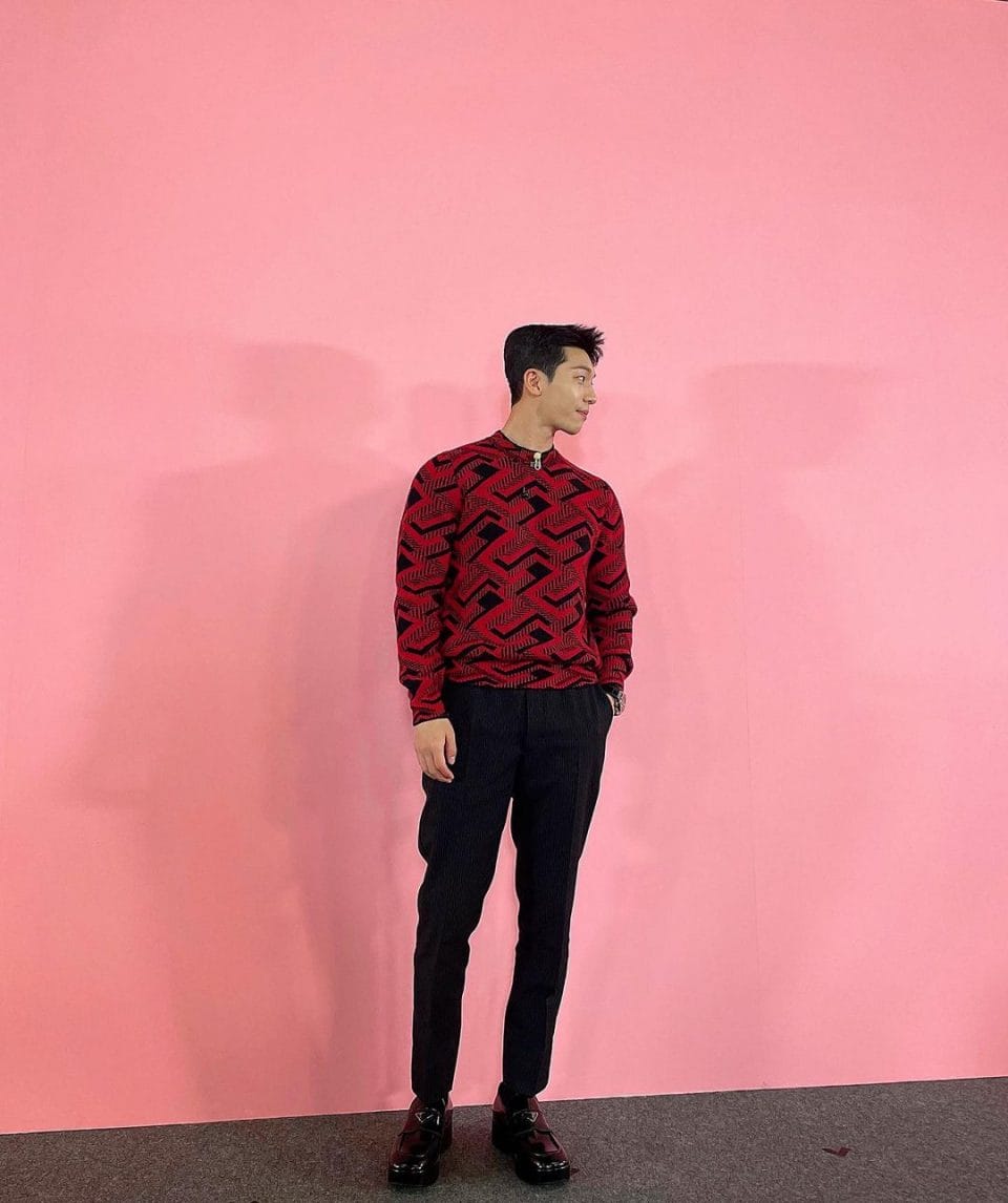 #ManCrushMonday — Wi Ha Jun Experiments With a Retro Graphic Sweater