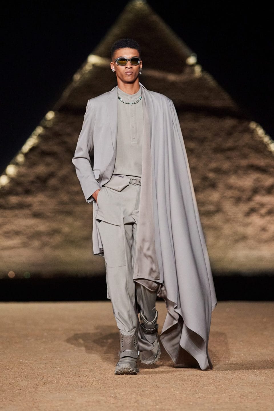 The Dior Men's Fall 2023 Collection Goes from Dune to a Dream 