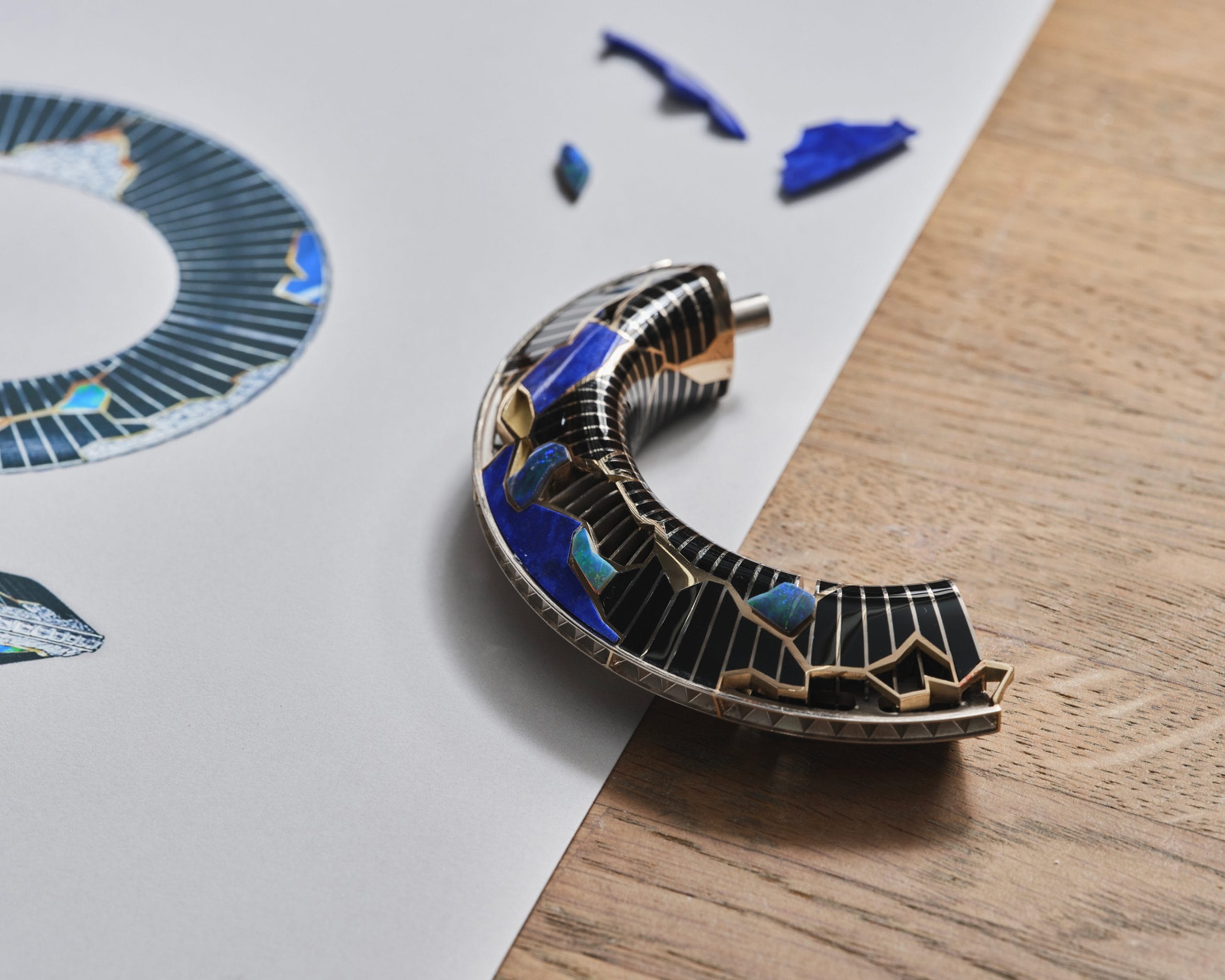 Cartier Libre Polymorph: A Lesson in Transformation and Fluidity