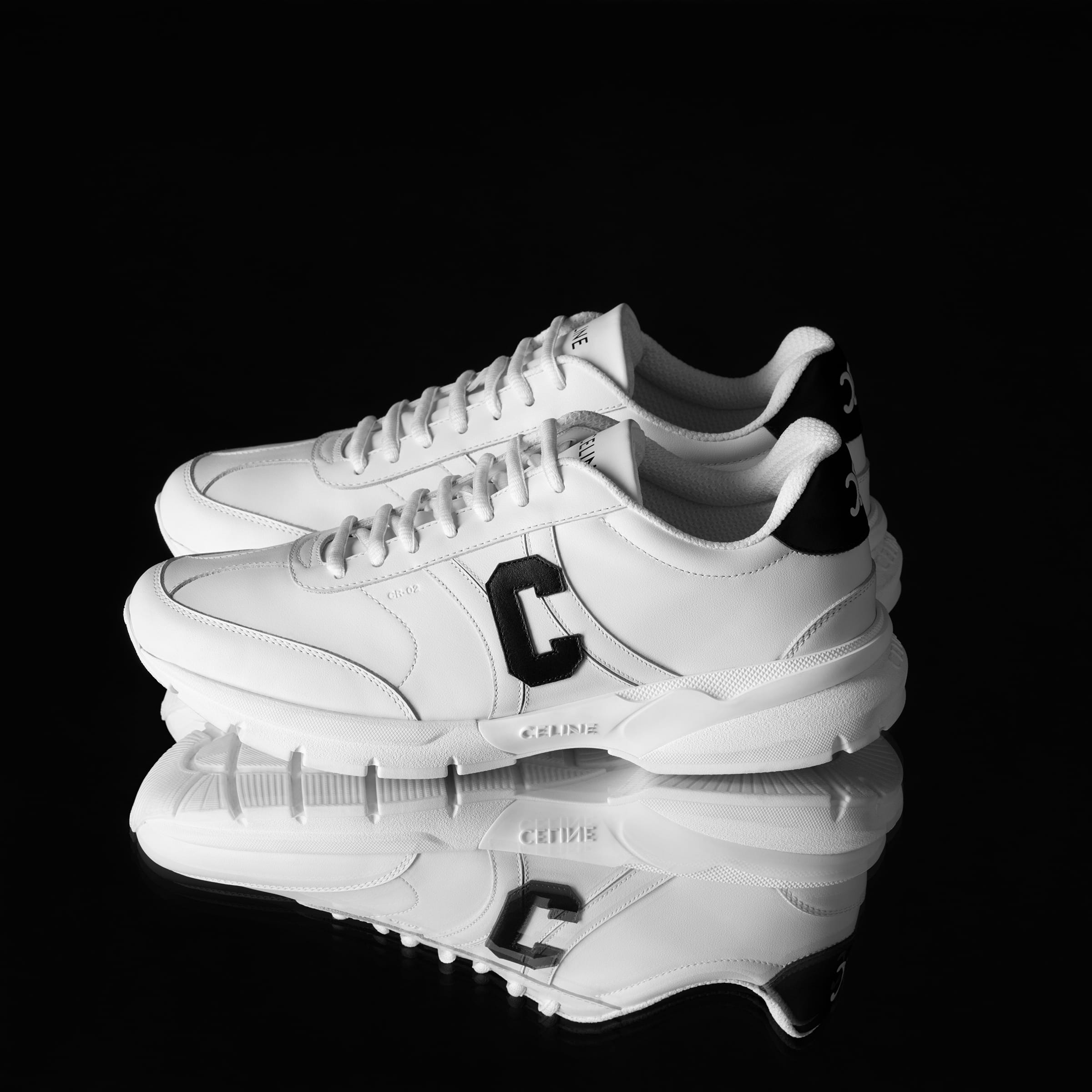 スニーカー CELINE Runner CR-02 Lace-up Low Sneaker CELINE HOMME Runner CR-02 Logo-Appliquéd Leather Sneakers