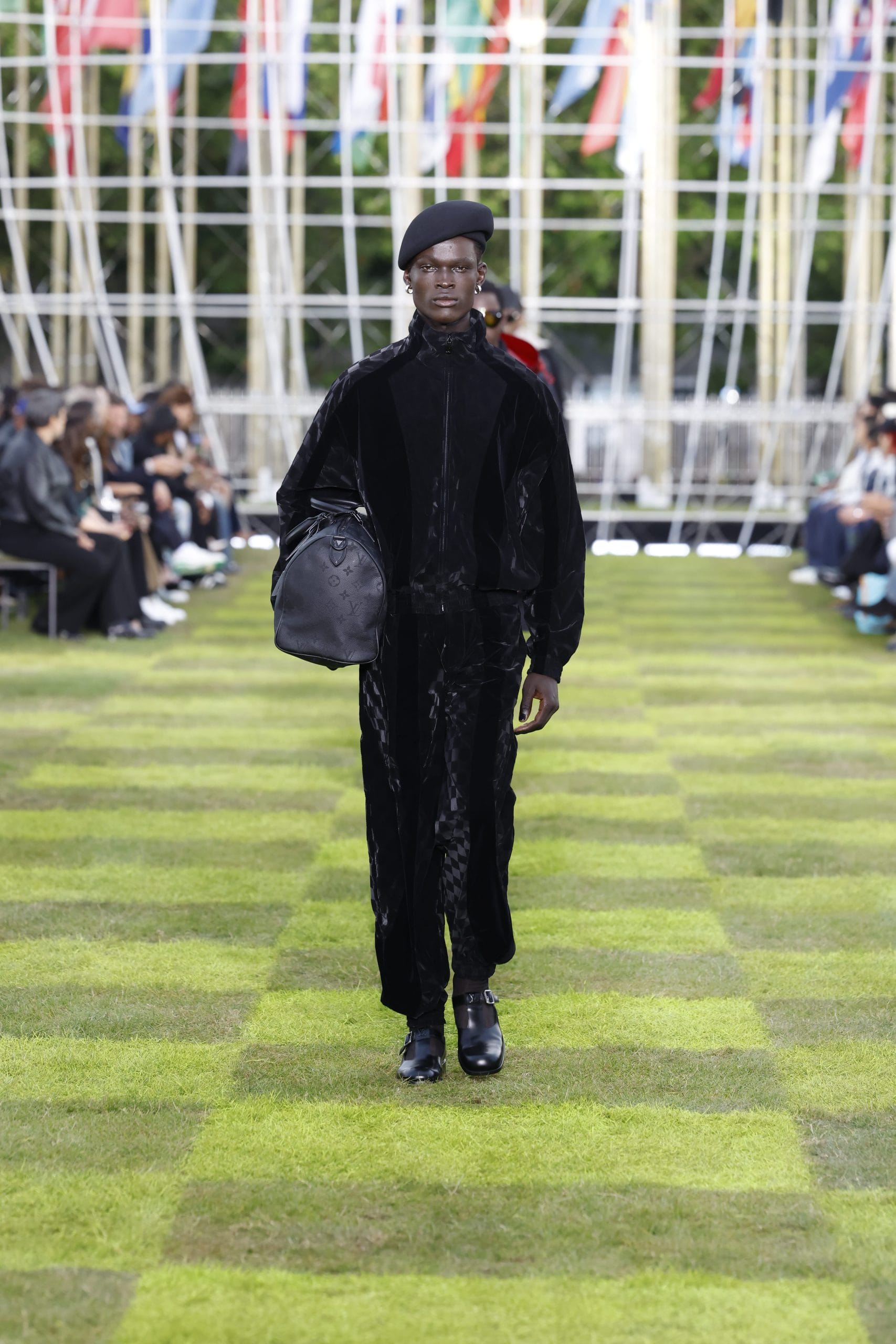 A Specialist In Intercontinental Fashion: Louis Vuitton SS25