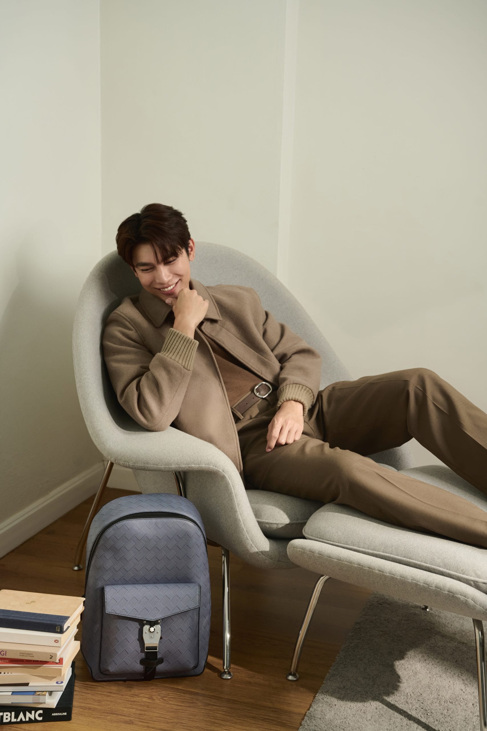 ベッキー mew suppasit season&#39;s greetings等 Mew Suppasit Jongcheveevat: Shooting Star | Prestige Online