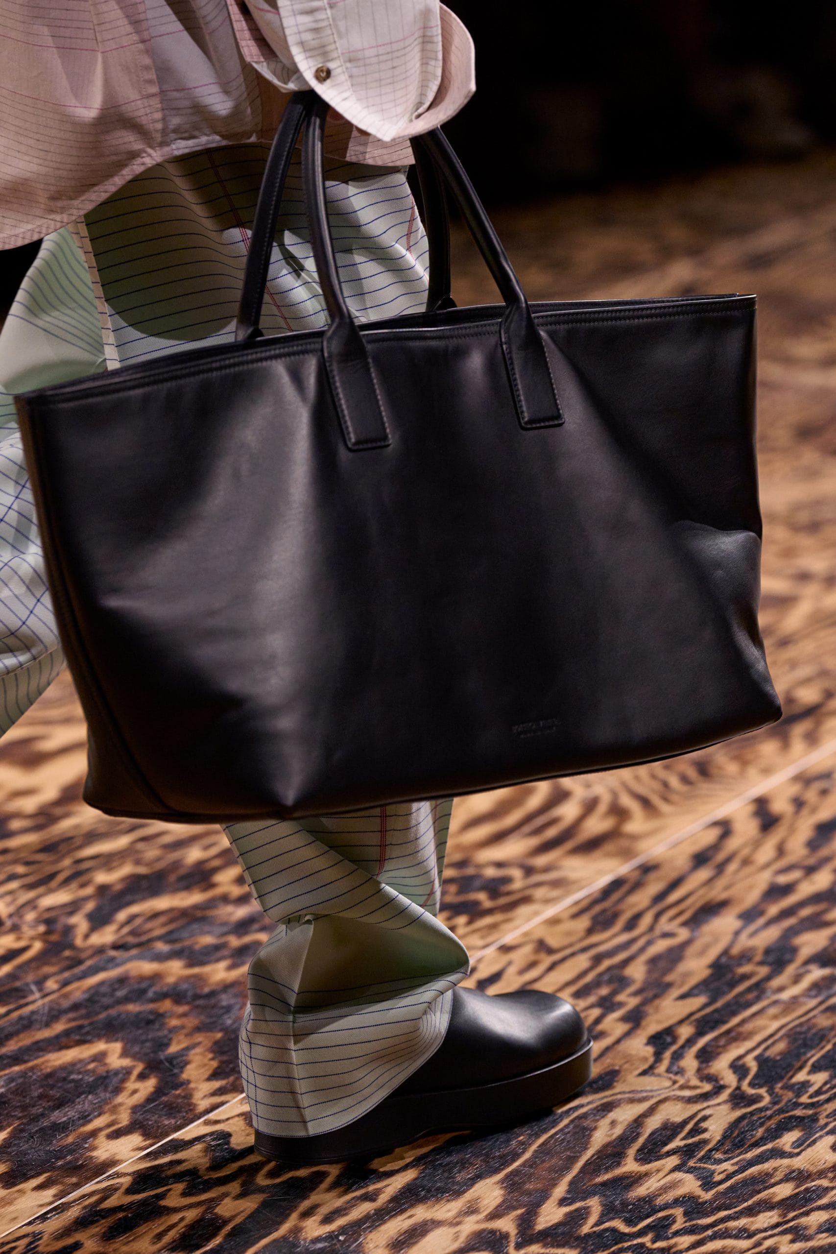 【関税&送料込】Bottega Veneta Intr.Urban Leather Calf Brown Intrecciato Cabat Large Leather Tote Bag | BOTTEGA